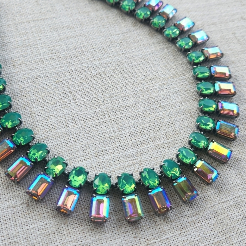 J. Crew Irredecent Stone Infinity Style Necklace ☘️ 💚